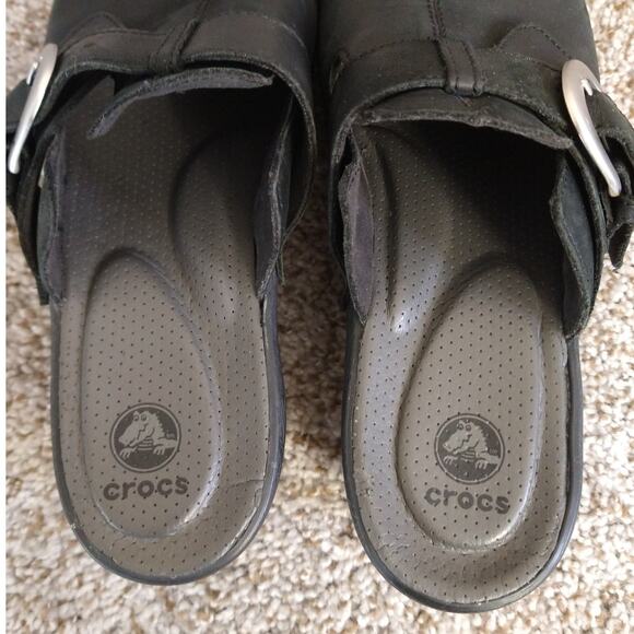 Crocs Black Leather Slip-On Mules Women’s Size 8 Comfort Clogs - Picture 5 of 11